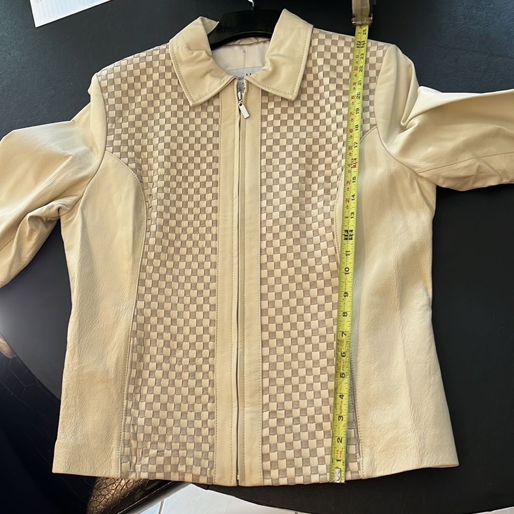 Ladies leather jacket - Picture 6 of 8